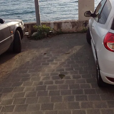 Apartments By The Sea Podgora, Makarska - 11888 *